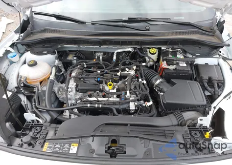 2022 Ford Escape S z USA, uszkodzony, nr VIN 1FMCU0F67NUB38837